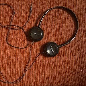 Maxwell Vintage Trendy Headphones ✨